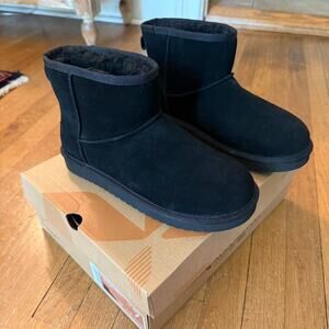 Black Koolaburra Ugg Ankle Boots, size 7